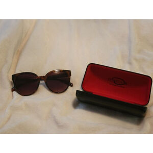 Womens Oscar de la renta. Brown & Gold Sunglasses. Mod 1334 215. Pre-Owned